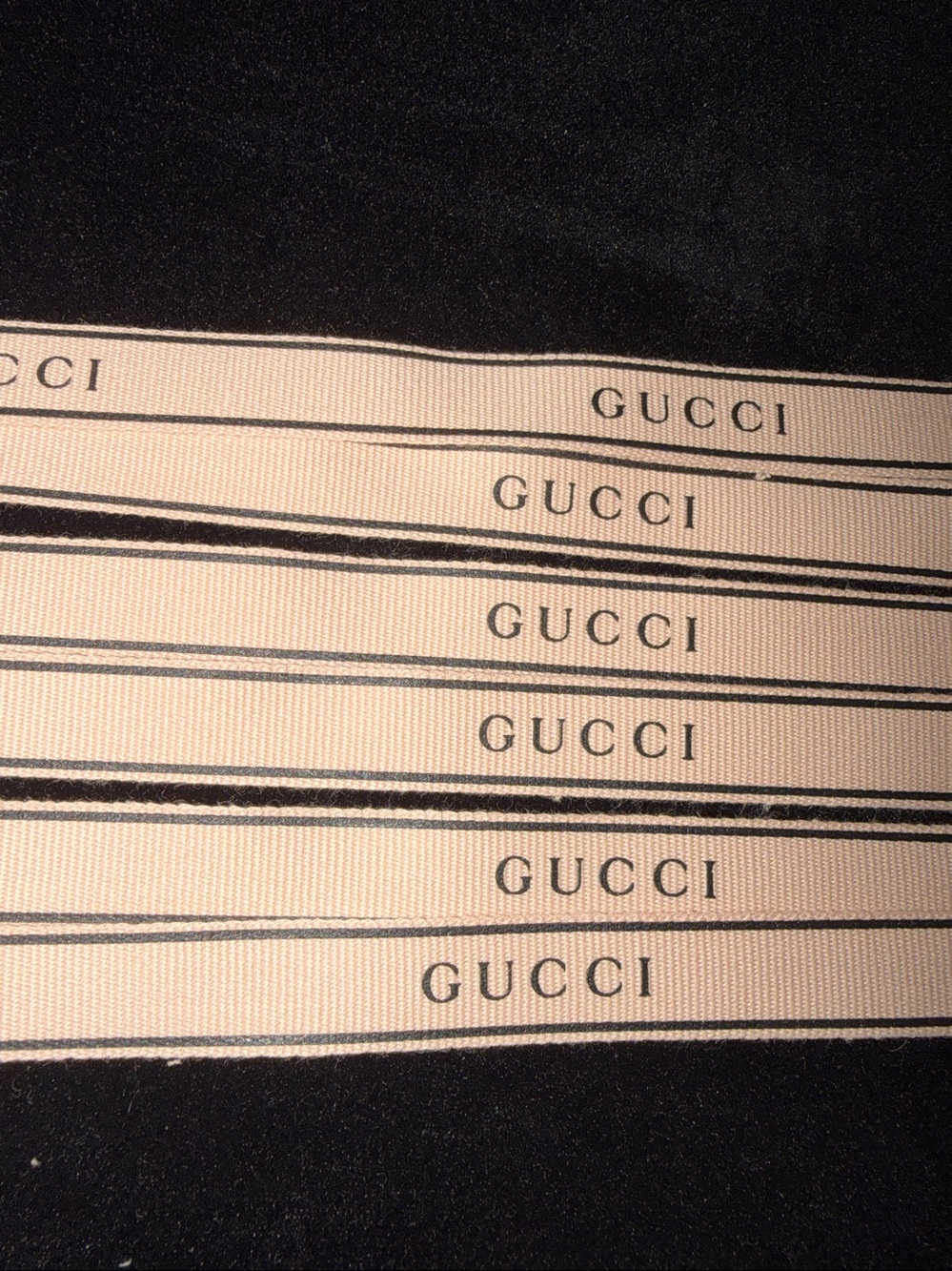 Gucci Bloom Lux Ribbon Bundle - Picture 2 of 8